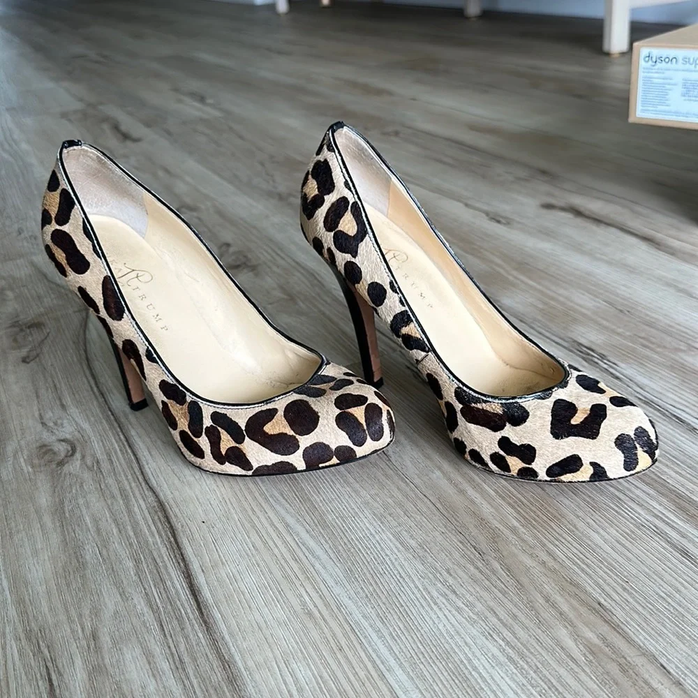 Leopard print pumps - Picture 1 of 4